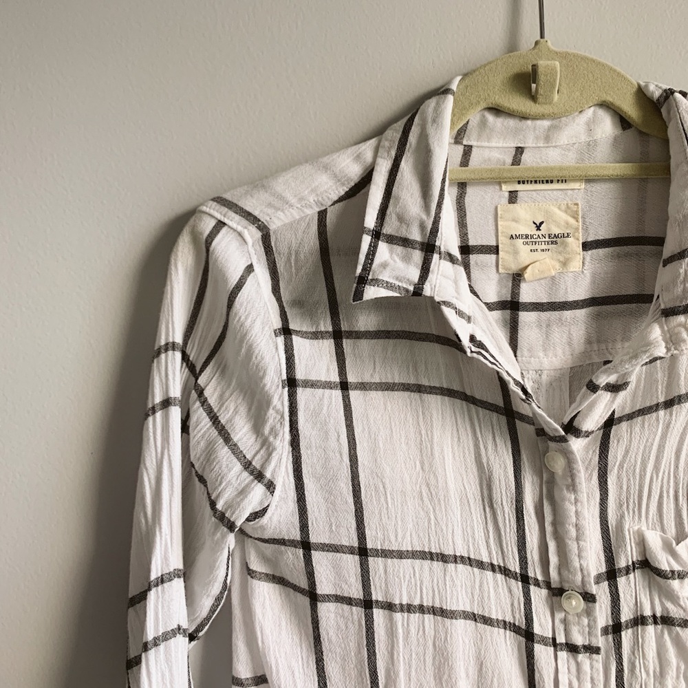 American Eagle Button Down